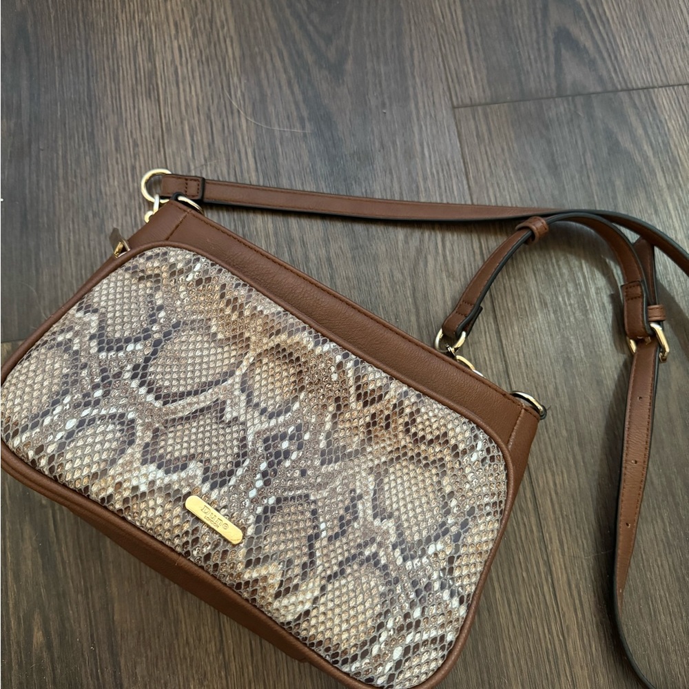 Dune Tri-Color Crossbody Bag
